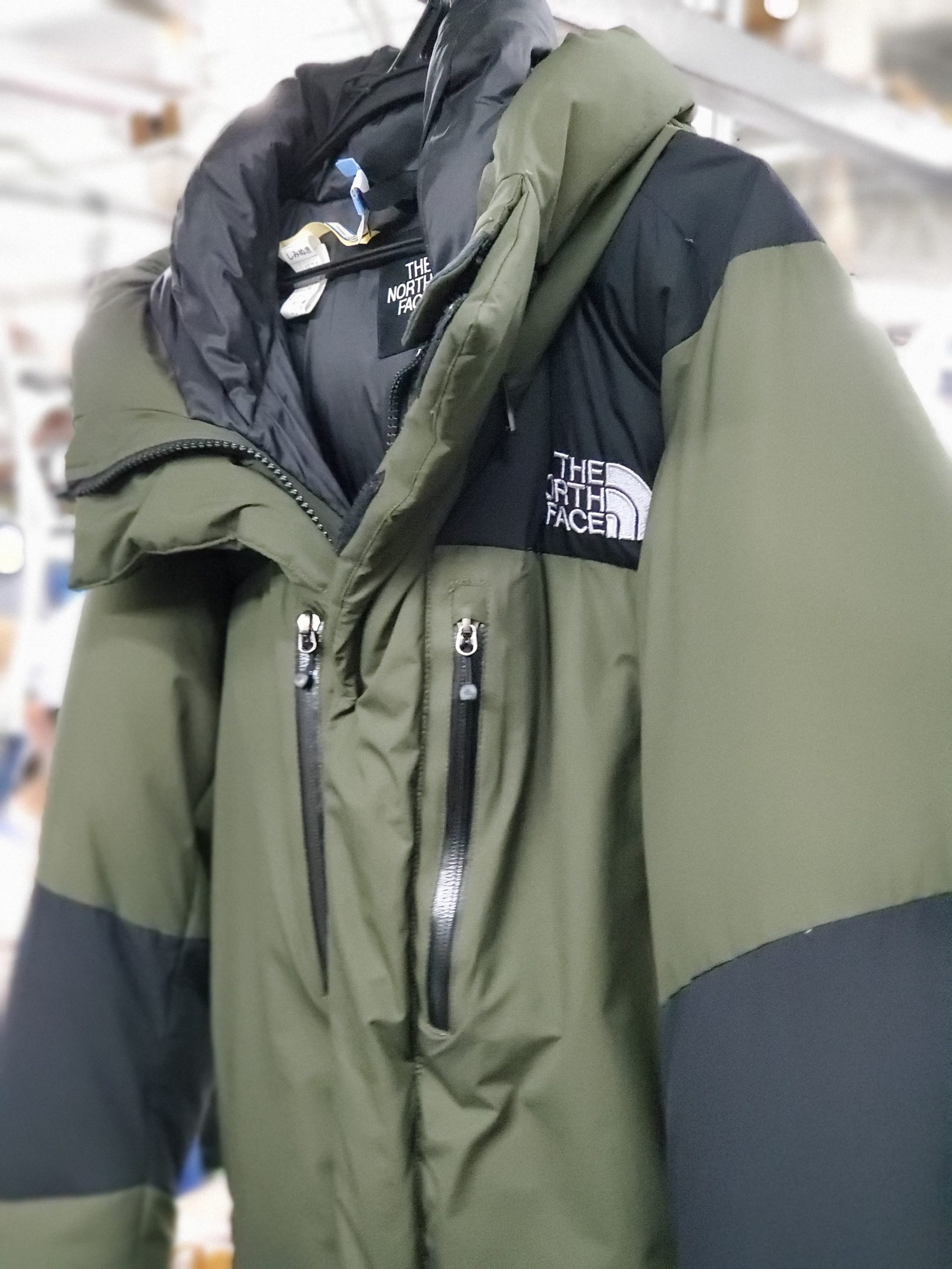 人気商品】THE NORTH FACE 海外版バルトロ ダウンジャケット-